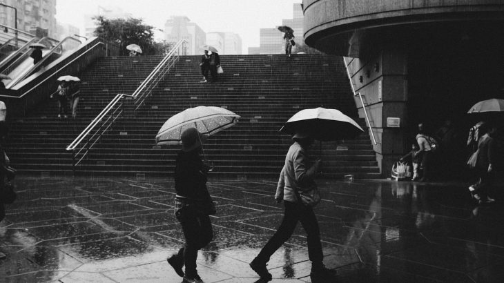 雨の日でも安心！梅雨限定「雨の日商店街」！